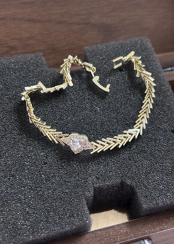 Zincir Detaylı Altın Renkli Yılan Desenli Bileklik - Görsel 2