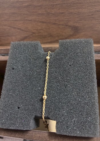 Zincir Detaylı Altın Renk Kadın Bileklik - Görsel 2