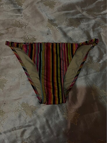 Penti bikini altı canlı renklerle S-m beden
