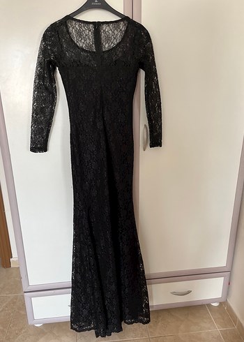 Dantel Detaylı Siyah Uzun Kollu Uzun Elbise - Görsel 4