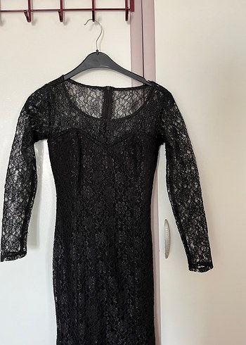 Dantel Detaylı Siyah Uzun Kollu Uzun Elbise - Görsel 2