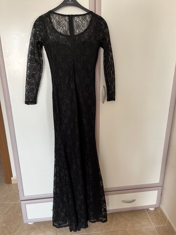 Dantel Detaylı Siyah Uzun Kollu Uzun Elbise - Görsel 4