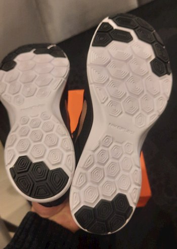 Nike Siyah Bağcıklı Kadın Spor Ayakkabı - Görsel 6