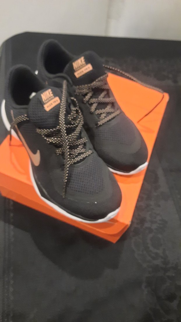 Nike Siyah Bağcıklı Kadın Spor Ayakkabı - Görsel 3