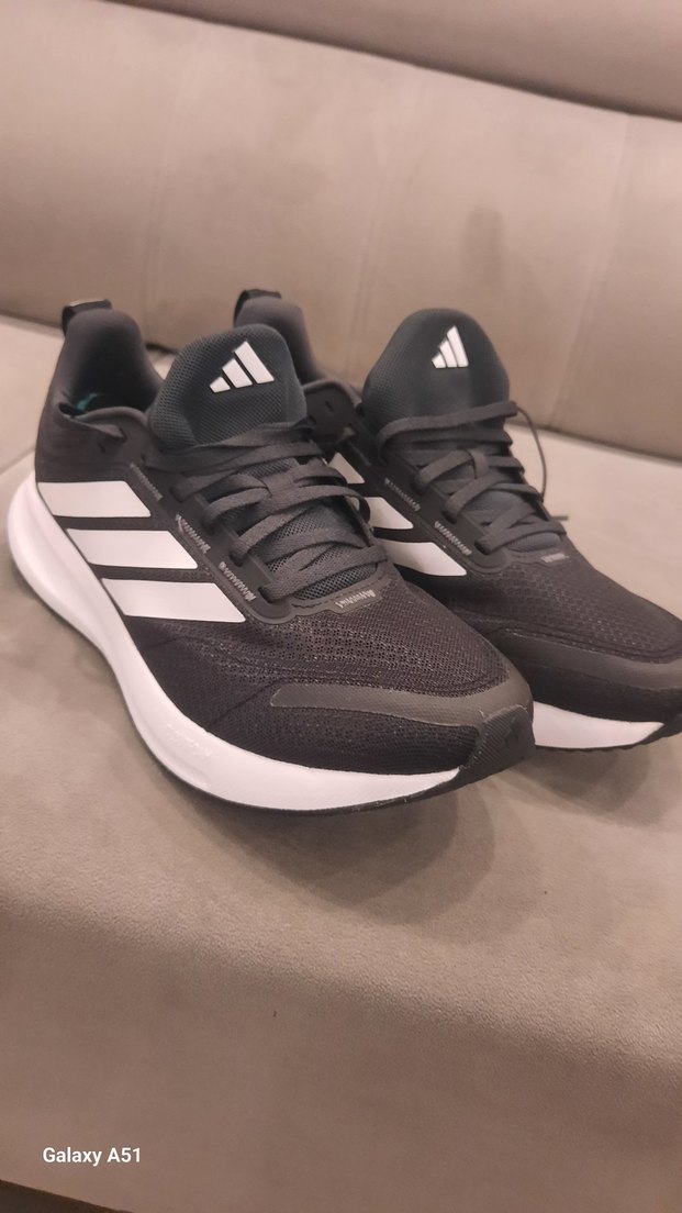Adidas Siyah-Beyaz Spor Ayakkabı — görsel 2/10