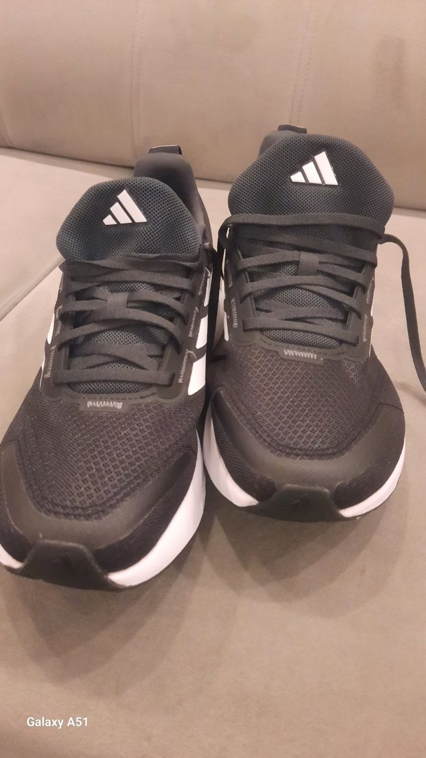 Adidas Siyah-Beyaz Spor Ayakkabı — görsel 9/10