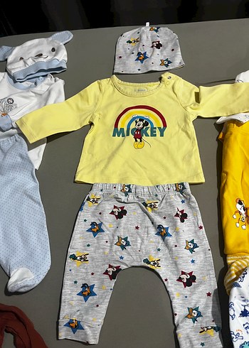 Renkli Mickey Bebek Takımı - Görsel 2