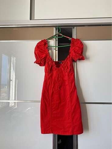 Bershka kırmızı elbise
