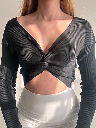 Siyah crop bluz