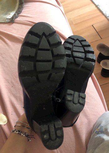 Siyah Deri Goth Blok Topuklu Bot - Görsel 4