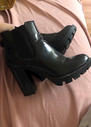 Siyah Deri Goth Blok Topuklu Bot - Görsel 3