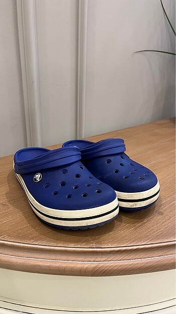 mavi crocs terlik