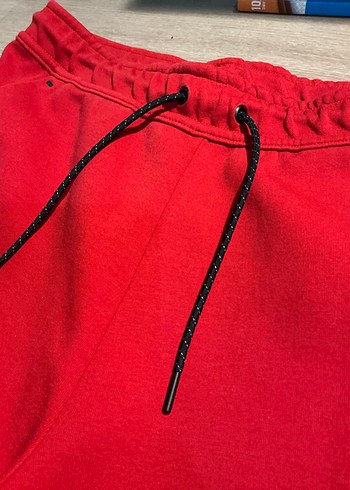 Kırmızı eski sezon nike tech fleece - Görsel 6
