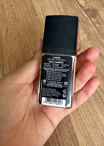 Wet n Wild Soft Ivory Fondöten 28 ml - Görsel 2