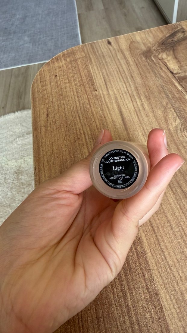 Laura Geller Açık Bej Fondöten - Görsel 2