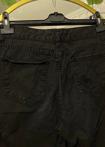 Siyah Kemerli Gevşek Kesim Kadın Kot Pantolon - Görsel 4