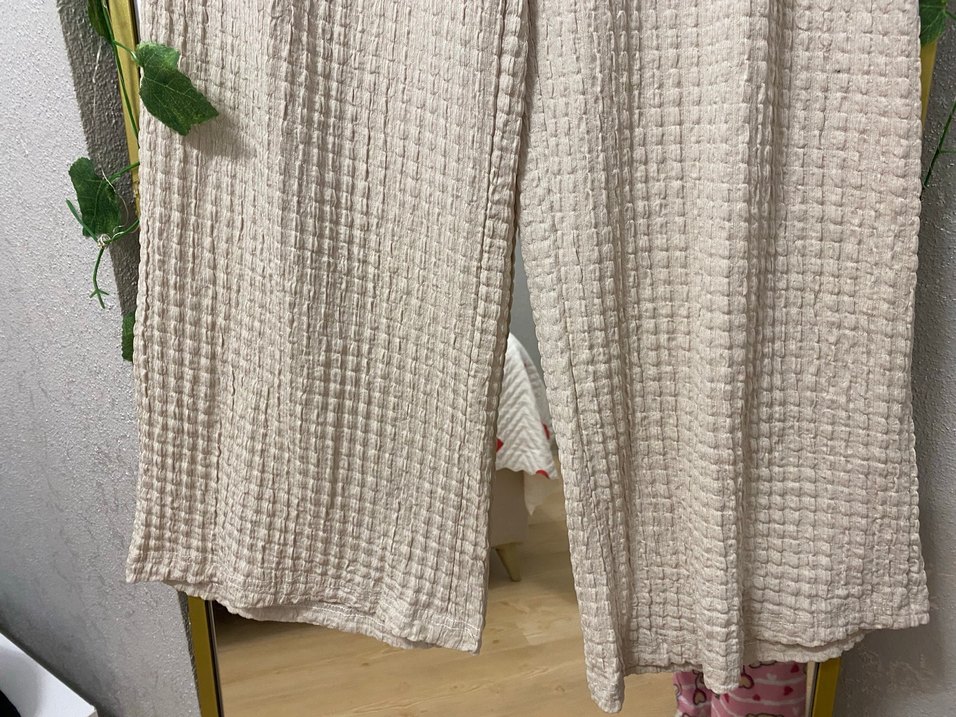 Bej Bol Kesim Pliseli  Kadın Pantolon - Görsel 4