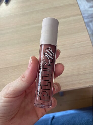 Pastel Plump Up Gloss