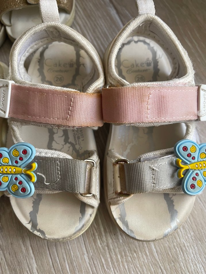 Kız Çocuk Nakışlı Tokalı Terlikler - Görsel 3