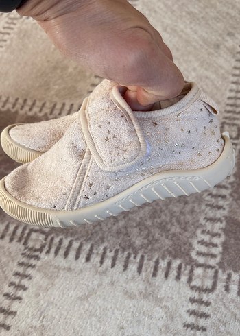 Kız Çocuk Beyaz Cırt Cırtlı Sıcak Terlik - Görsel 2