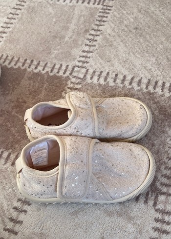 Kız Çocuk Beyaz Cırt Cırtlı Sıcak Terlik - Görsel 4