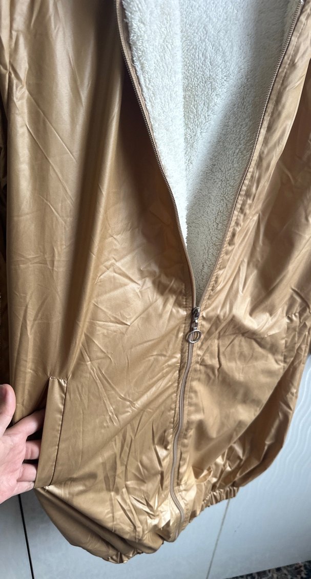 Bej Parlak Uzun Hamile Kabanı - Görsel 3