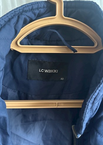 Düğmeli Koyu Mavi Kadın Mont - Görsel 3