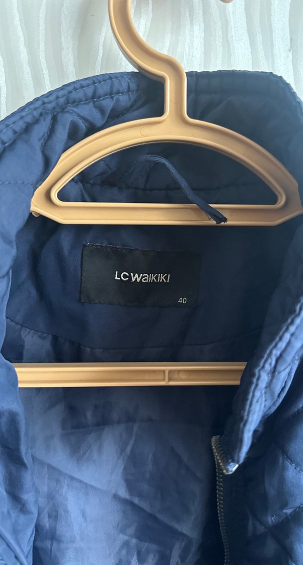 Düğmeli Koyu Mavi Kadın Mont - Görsel 3