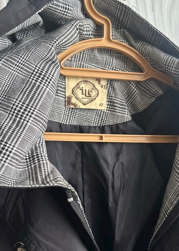 Siyah Kuşaklı Midi Yağmurluk sapkalı - Görsel 2