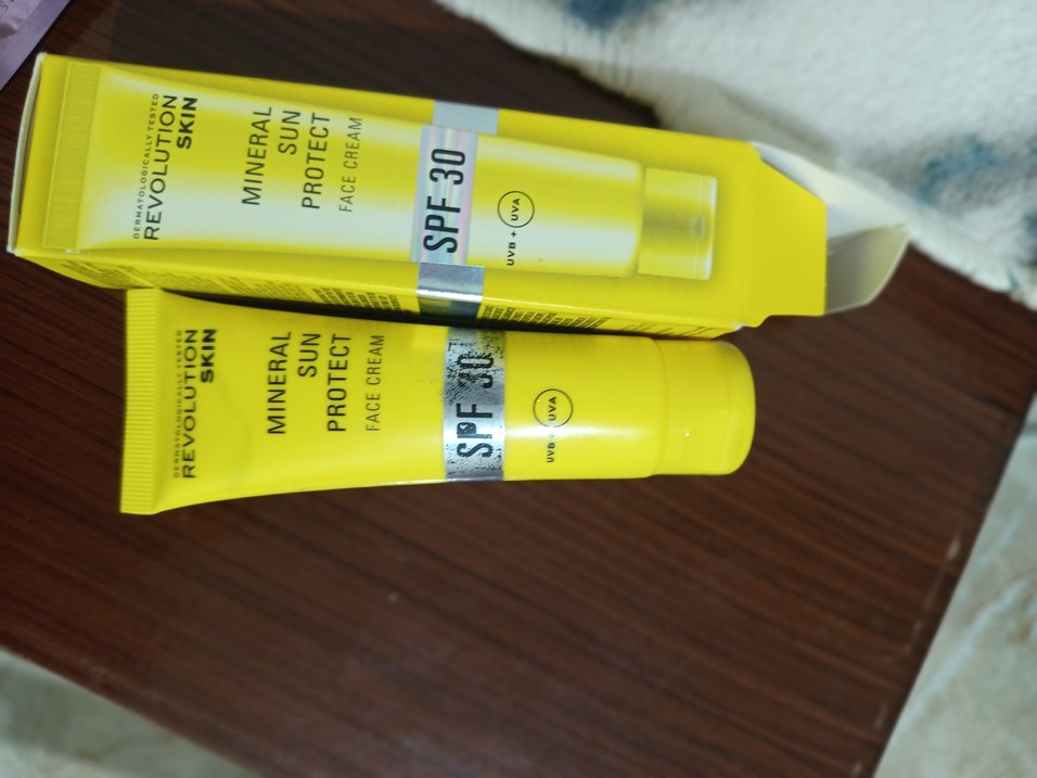 Revolution Skin Mineral Güneş Koruyucu Yüz Kremi SPF30 - Görsel 2