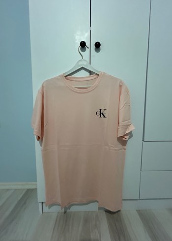 l Beden pembe Renk Pembe Oversize Calvin klein Tişört
