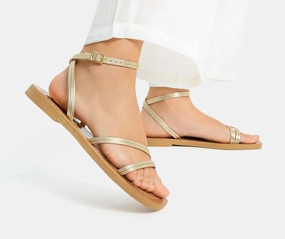 Bershka Sandalet