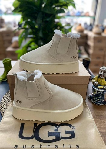 37 Beden UGG Kadın Dolgu Topuk Bot