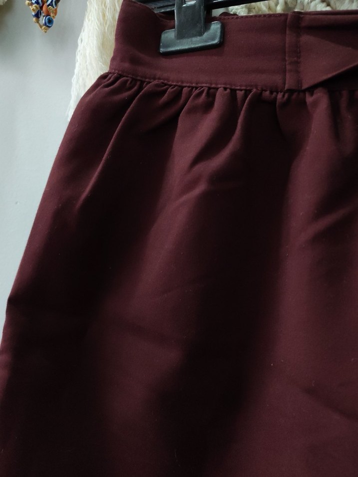 Bordo Kemerli Mini Etek - Görsel 3