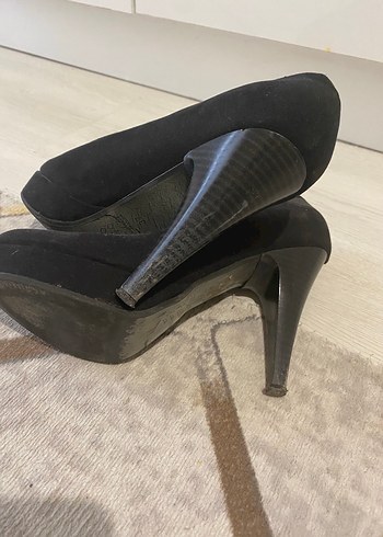 Klasik Siyah Süet Stiletto Topuklu Ayakkabı - Görsel 3