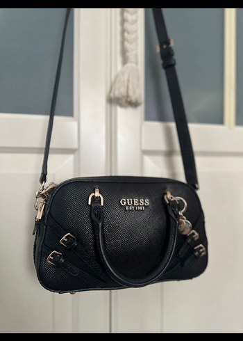 Beden siyah Renk Siyah Kadın Çantası Guess