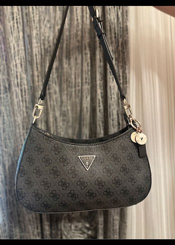 Guess Kadın Omuz Çantası