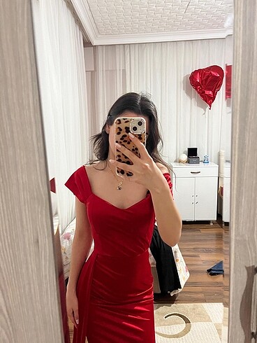 Diğer Kırmızı şık söz elbisesi