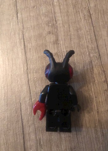 Beden LEGO Siyah Ant Minifigür Lego Parçası
