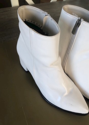Diğer Beyaz Deri Stiletto Topuklu Kadın Bot
