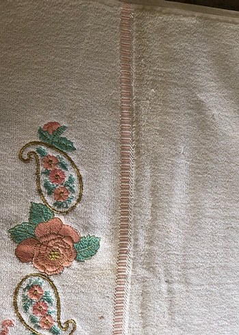 Nakışlı Pastel Beyaz Havlu - Görsel 2