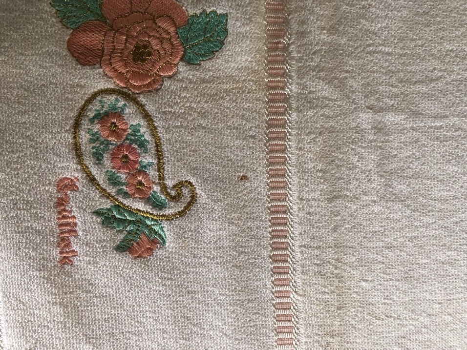 Nakışlı Pastel Beyaz Havlu - Görsel 3