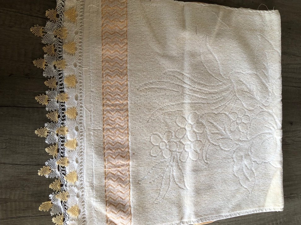 Nakışlı Beyaz Parlak Havlu - Görsel 4