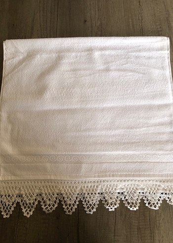 Gri Nakışlı Beyaz Havlu - Görsel 4