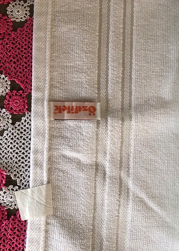 Nakışlı Pembe Çiçekli Havlu - Görsel 3