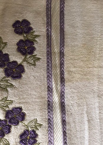 Nakışlı Mor Havlu - Görsel 2