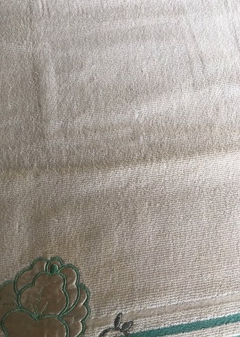 Dantelli Beyaz Havlu - Görsel 2