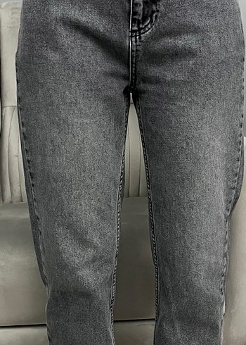 Gri Kemerli Kadın Denim Pantolon
