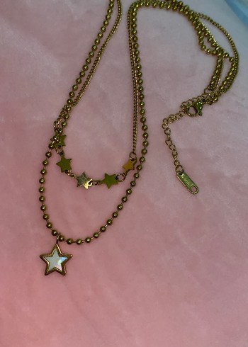 Altın Renkli Yıldız Detaylı Zincir Kolye - Görsel 3
