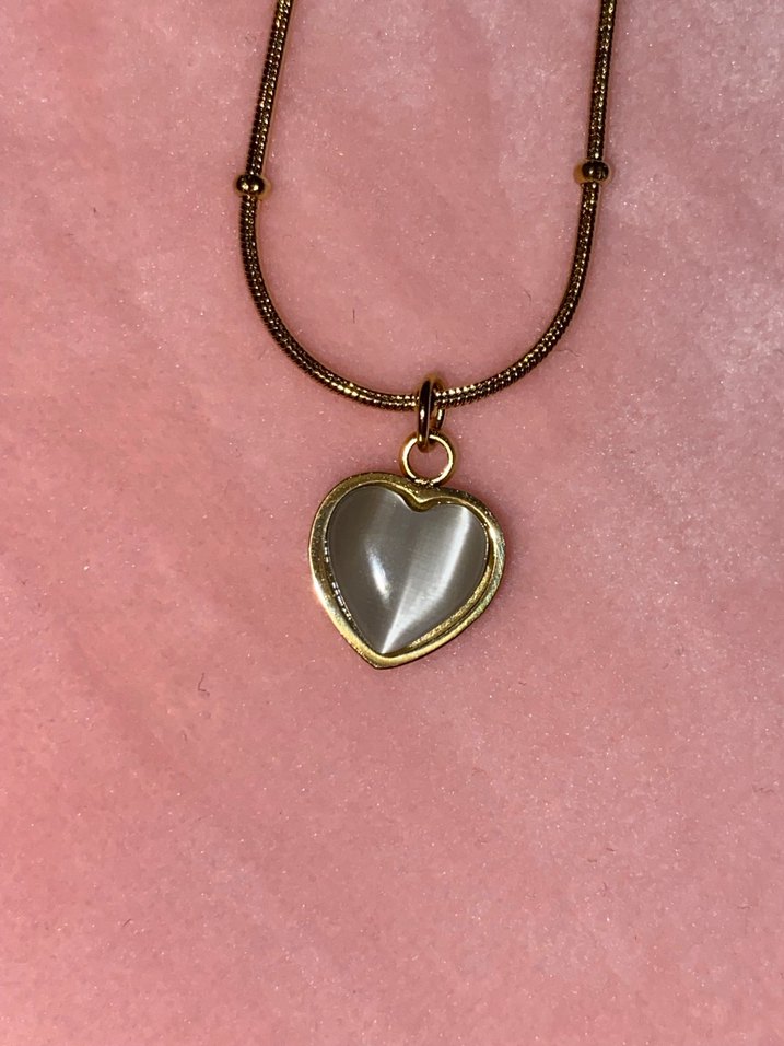 Altın Renkli Zincir Detaylı Kalp Kolye - Görsel 2